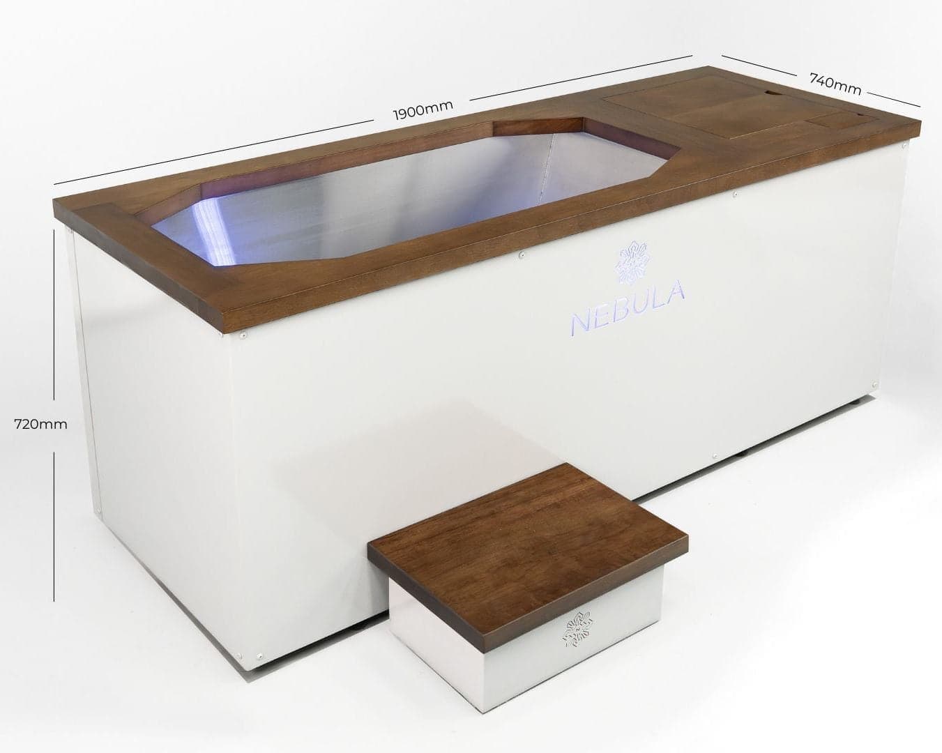 Dimensioned drawing of the ice bath: 1,900mm long, 740mm wide, 720mm high