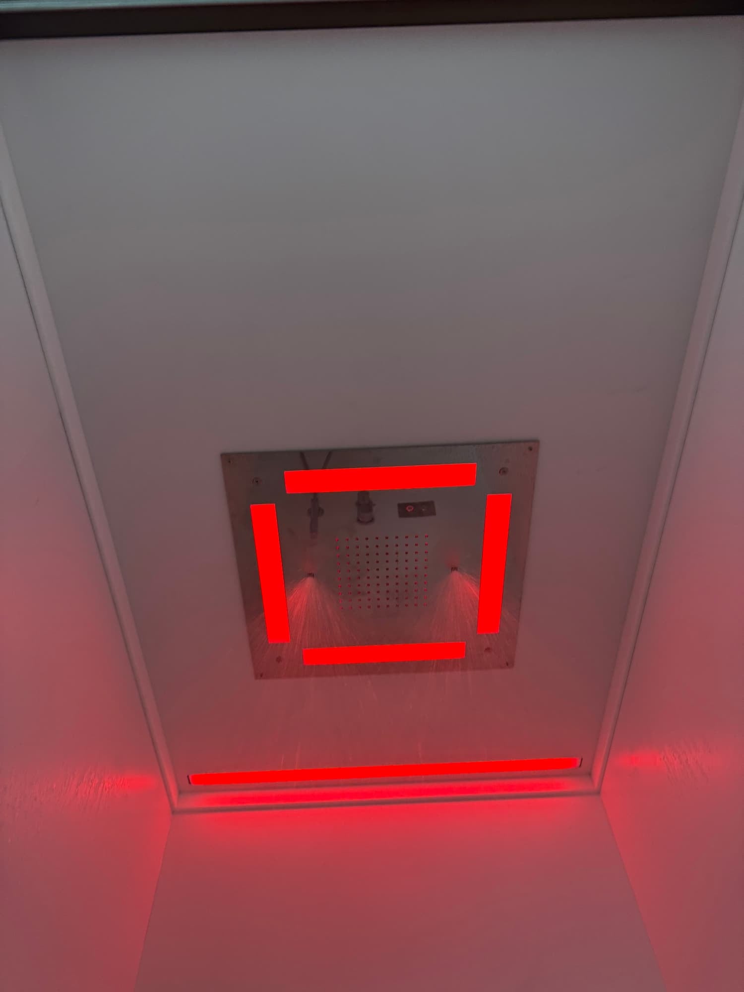 Experience Showers, photograph 5 of 6