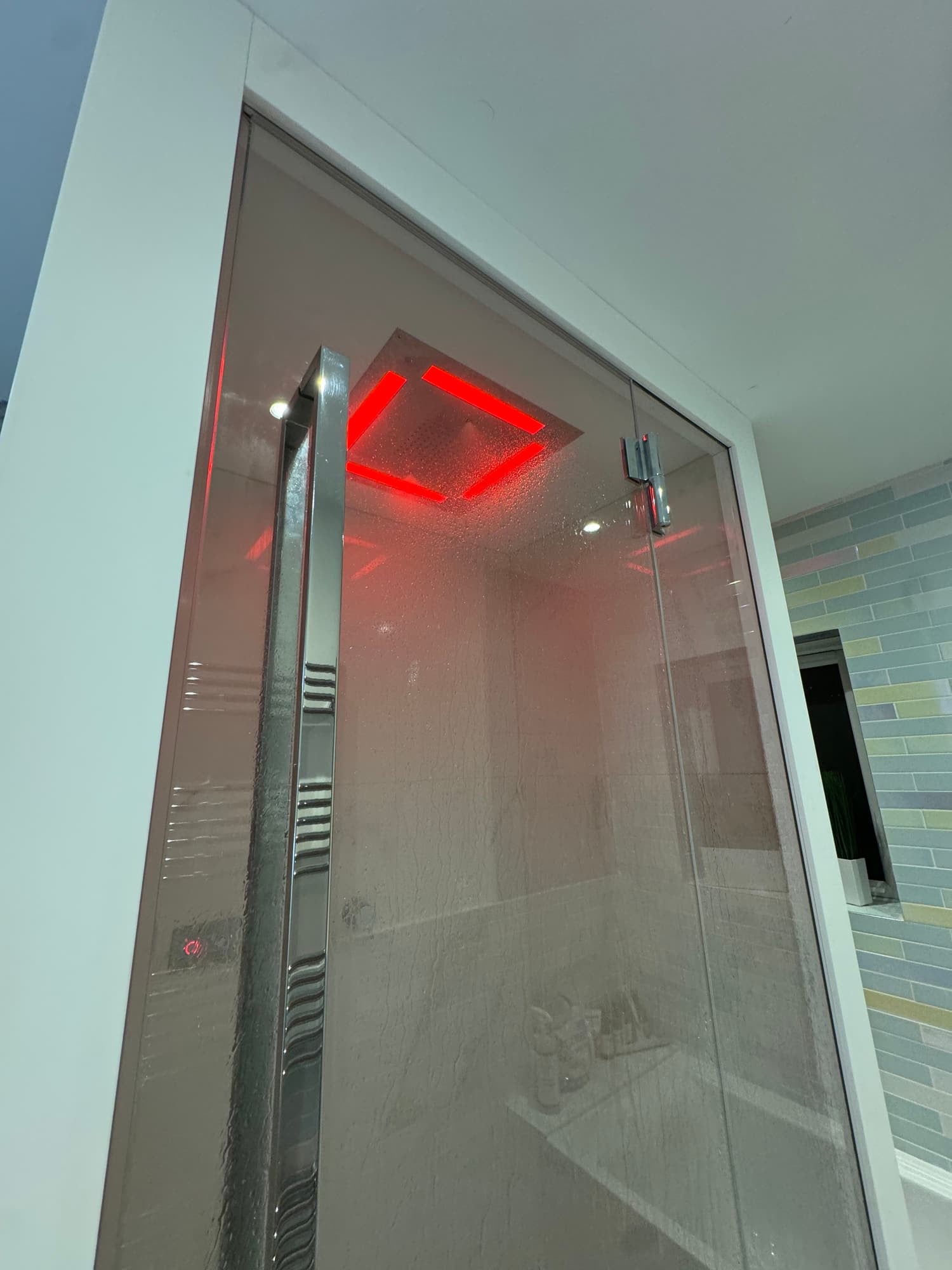 Experience Showers, photograph 6 of 6