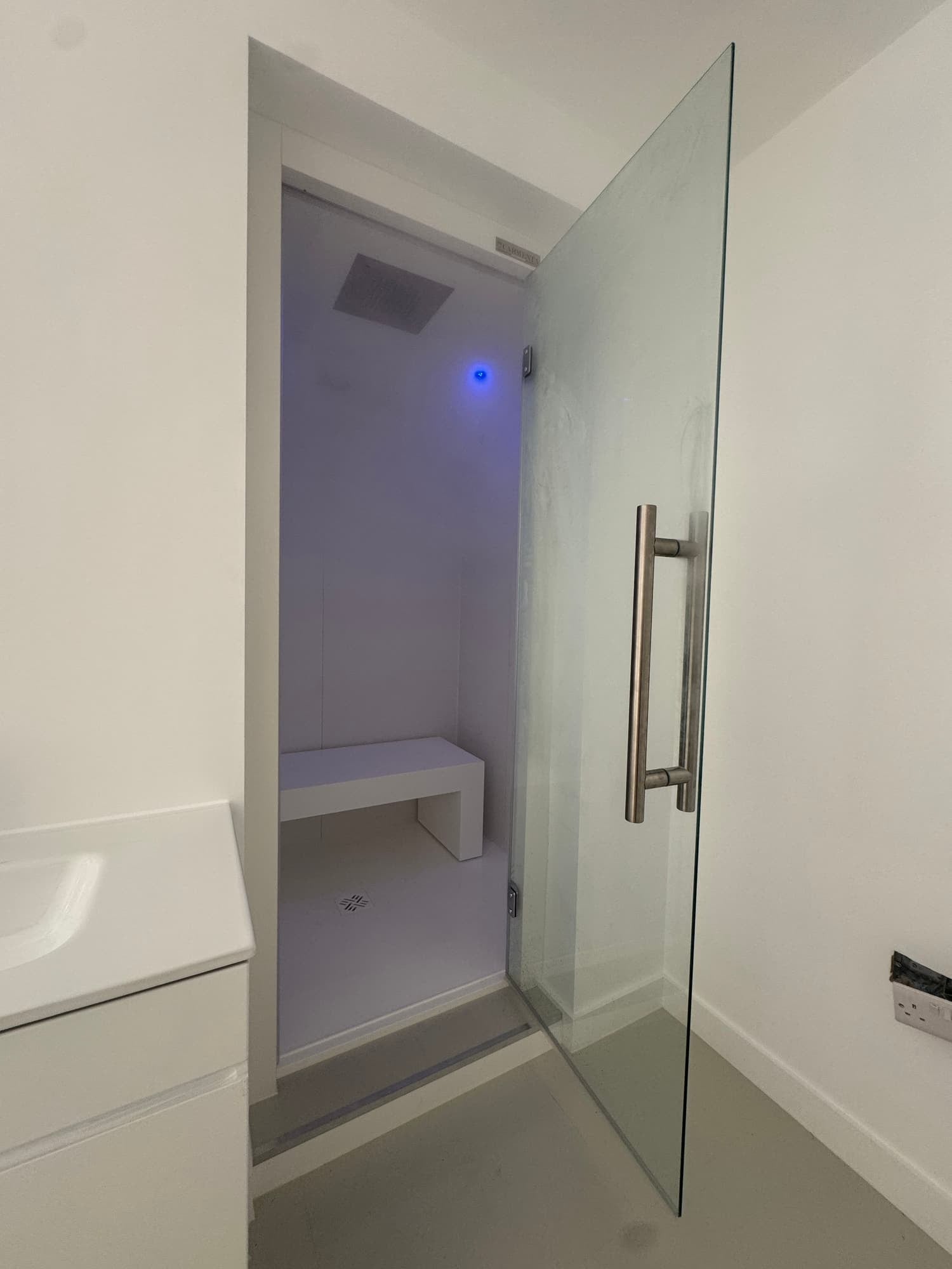 ONE Steam Room, photograph 6 of 9