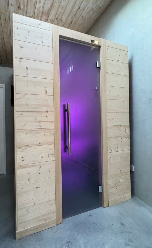Smoked or frosted glass option for INFINITY Sauna