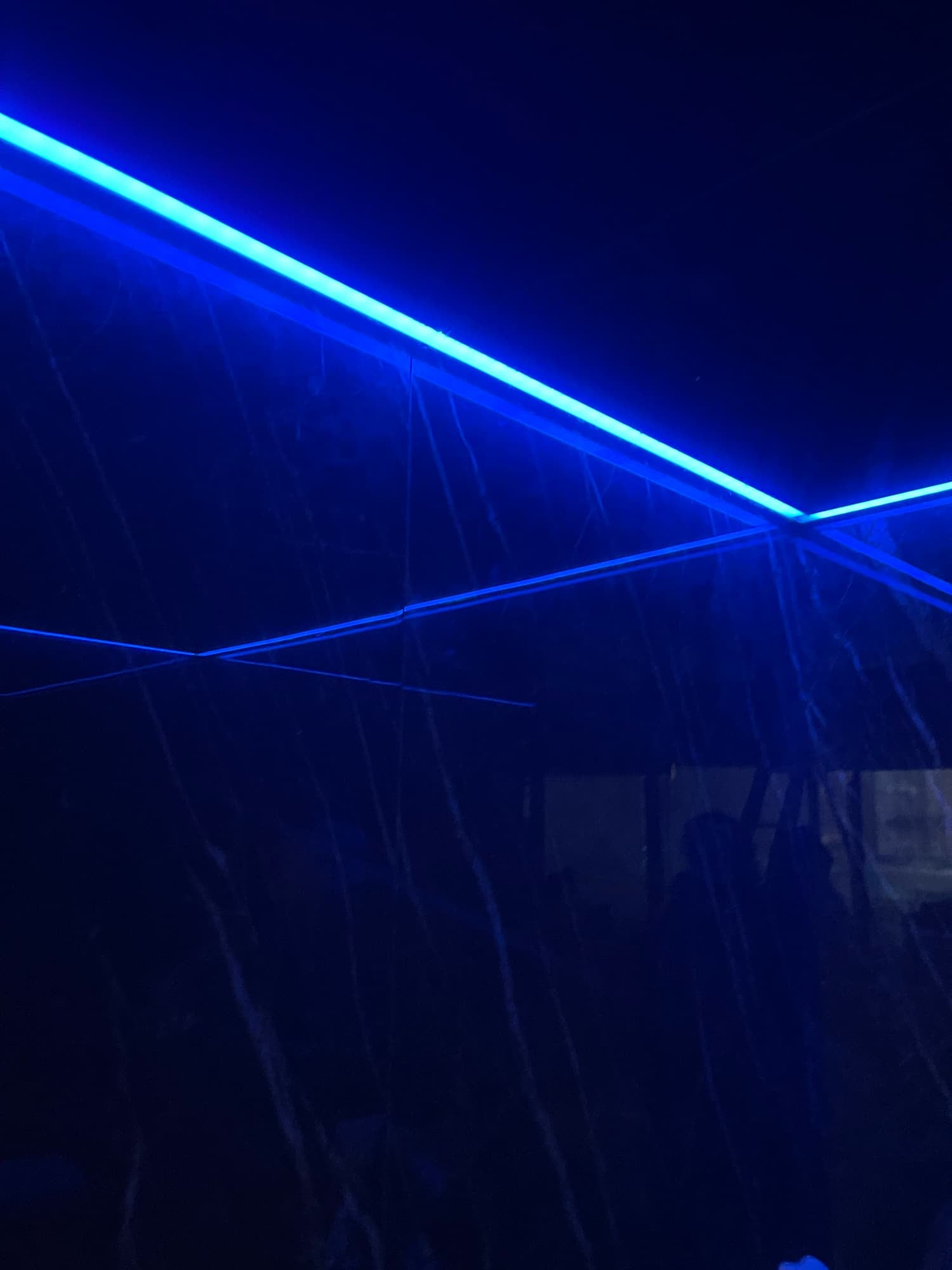 Chromotherapy Lighting, Experience Showers